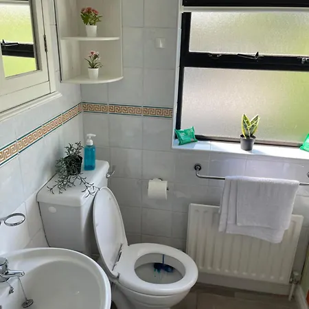 Pre - Post Flight Airport 20m Canal View Dublin